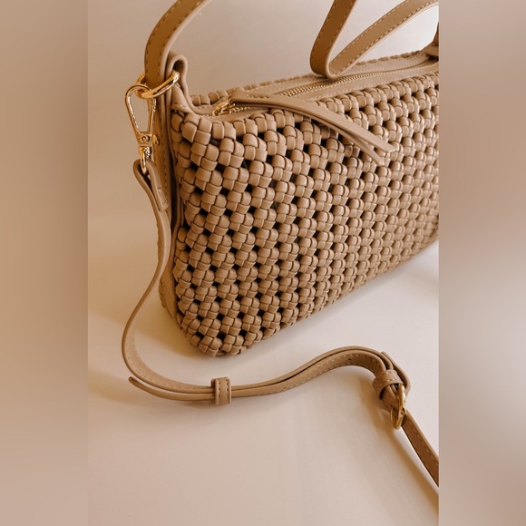 Anthropologie Handbags - Anthropologie Tan Woven Crossbody Bag